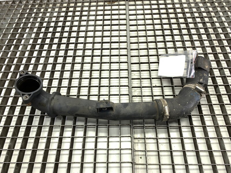 Potrubí turba VW Golf VII (5G1, BQ1, BE1, BE2) 2012 - 2022 04L145770S