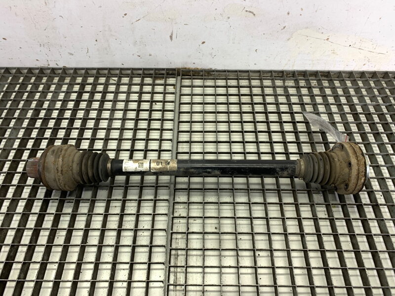 Poloosa pravá zadní Audi Q7 (4MB, 4MG) 2015 - 2022 4M0501203D