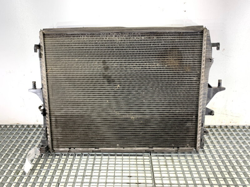 Chladič vody Audi Q7 (4LB) 2006 - 2016