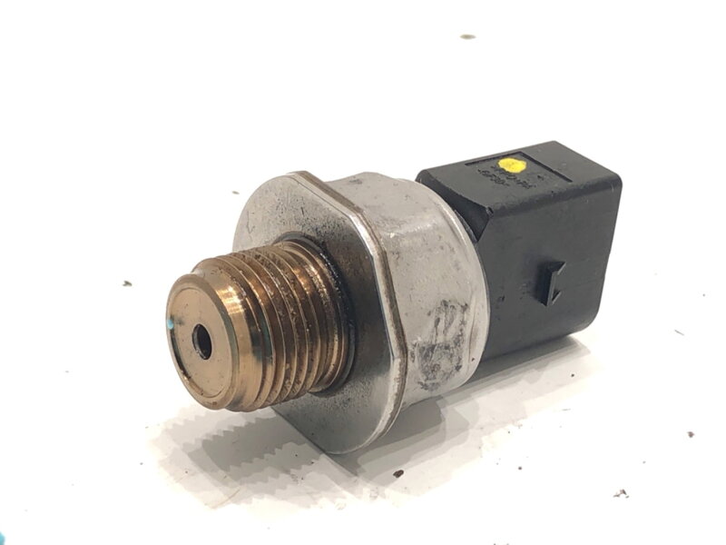 Čidlo tlaku paliva VW Golf VII (5G1, BQ1, BE1, BE2) 2012 - 2022 04L906054