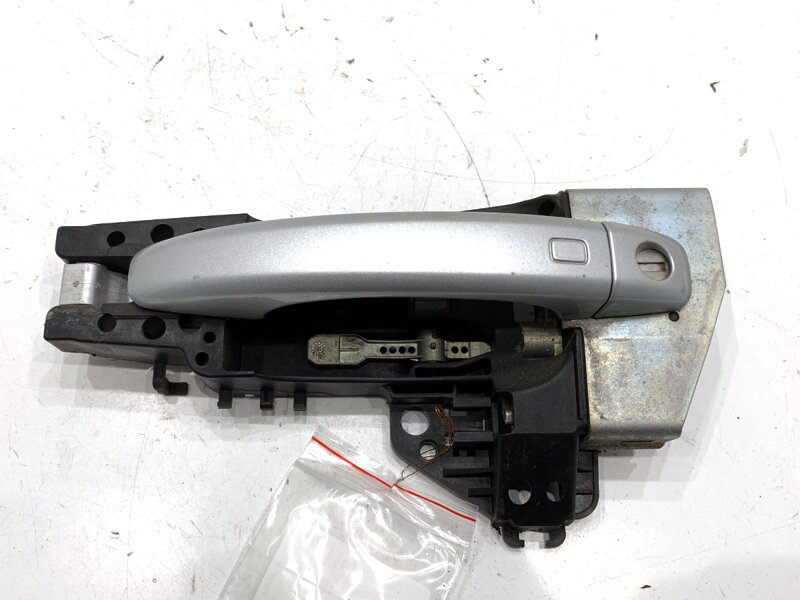 Klika vnější levá přední Audi A4 B8 (8K2) 2007 - 2015 8T01837885A