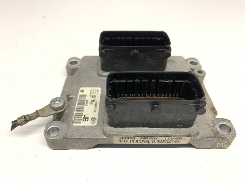 Řídicí jednotka motoru Opel Corsa C (X01) 2000 - 2009 55354327