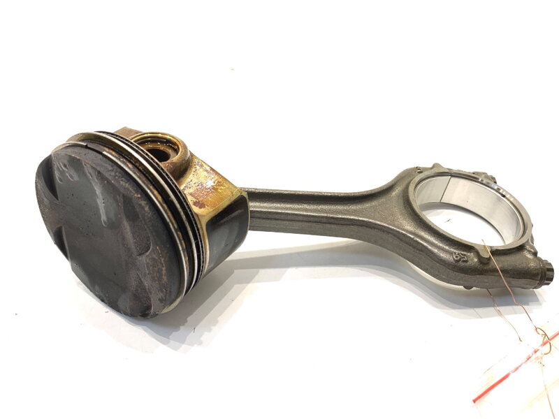 Píst S ojnicí Skoda Octavia III (5E3, NL3, NR3) 2012 - 2022 CZD