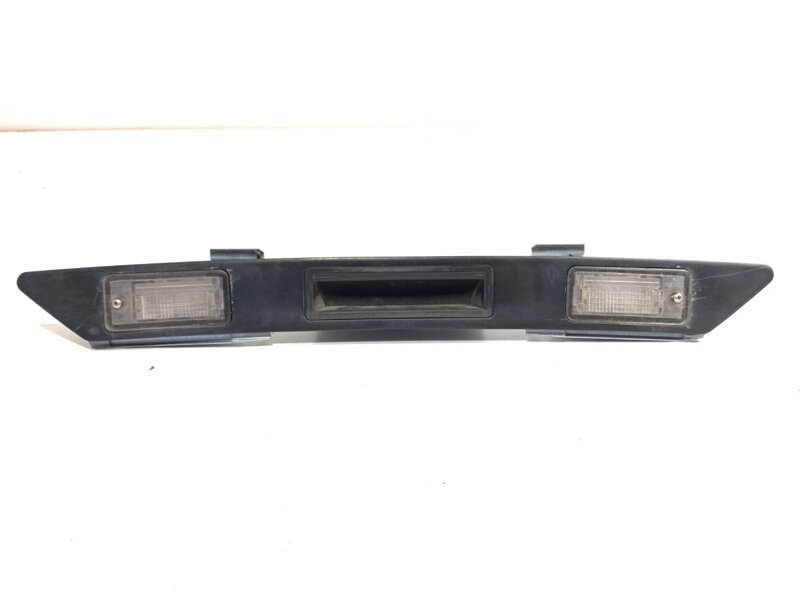 Lišta víka kufru zadní Audi A6 C6 Avant (4F5) 2004 - 2011 8E0827657D