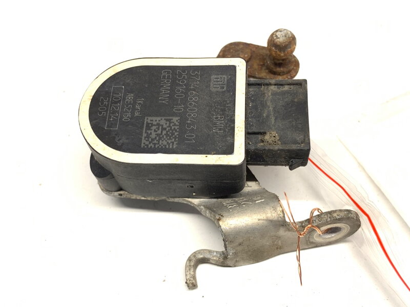 Čidlo náklonu xenon pravý přední BMW 6 Gran Coupe (F06) 2012 - 2018 6860843