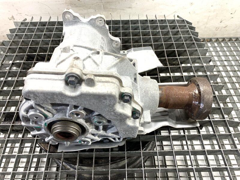 Reduktor převodovky převodů Volvo XC60 II (246) 2017 - 2022 P31492146