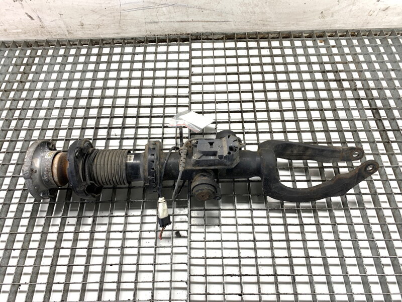 Tlumič pravý přední VDC BMW 6 Gran Coupe (F06) 2012 - 2018 6857700