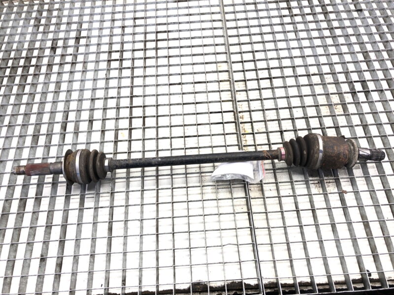 Poloosa levá zadní Subaru WRX Sedan (GJ) 2011 - 2022