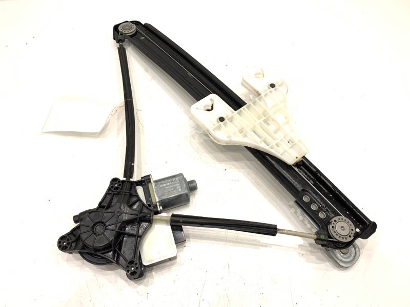 Stahovačka okna levá zadní Skoda Karoq (NU7, ND7) 2017 - 2022 5Q0959811E