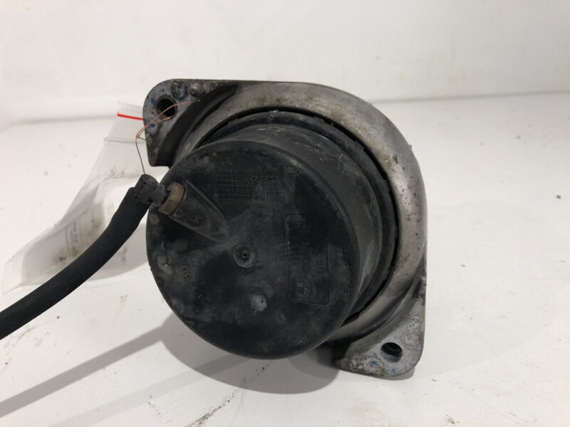 Polštář motoru levý BMW X1 (E84) 2009 - 2015 6773742