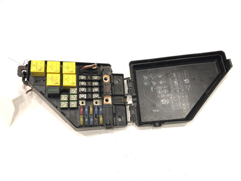 Pojistková skříňka Land Rover Freelander I (L314) 1998 - 2006 YQE000020