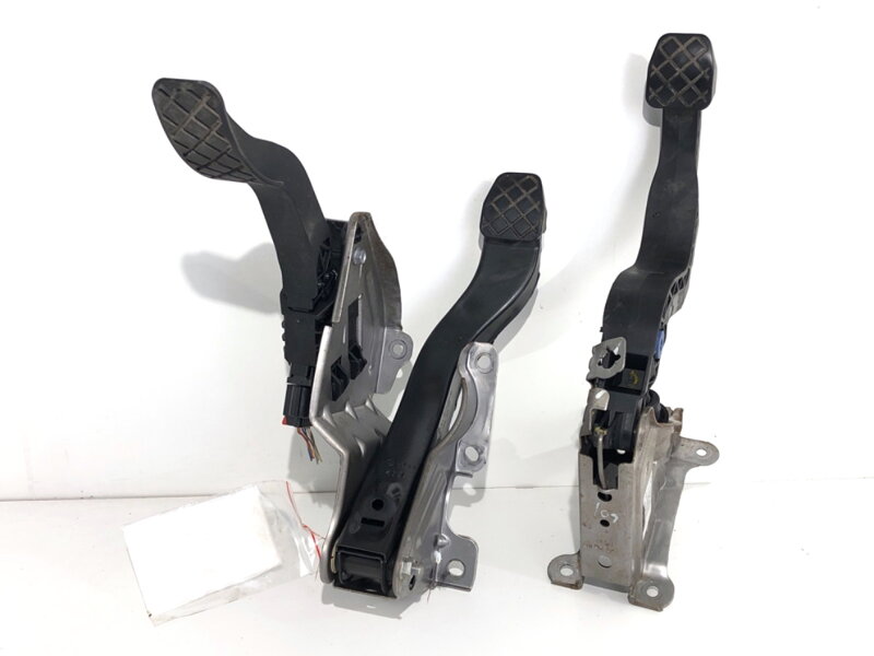 Pedály manuální VW UP ! (121, 122, BL1, BL2, BL3, 123) 2011 - 2022 1S1721059D 1S1721503A