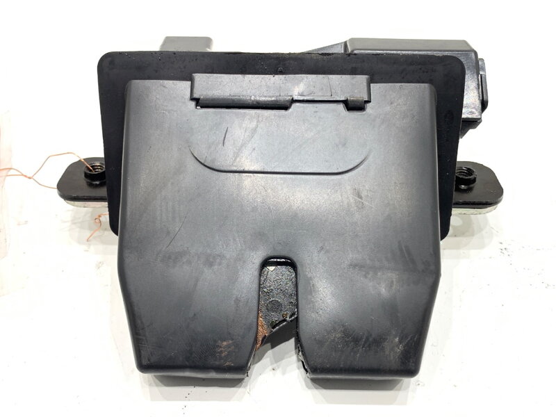 Zámek víka kufru zadní Ford Fiesta VI (CB1, CCN) 2008 - 2022 8A61-A442A66-BD