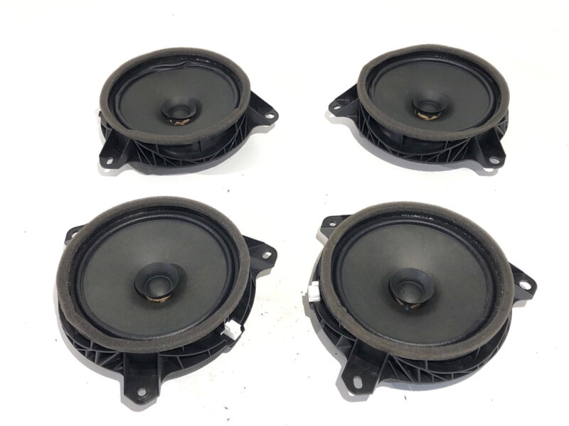 Reproduktory sada Toyota Corolla Sedan (_E21_) 2019 - 2022