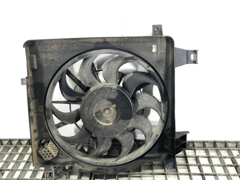 Ventilátor chladiče Opel Zafira / Zafira Family B (A05) 2005 - 2019 24467444