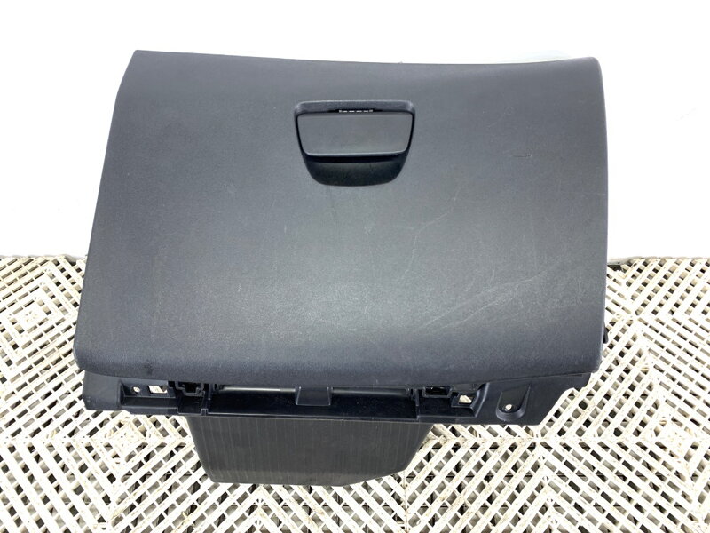 Odkládací schránka spolujezdce Peugeot 208 I (CA_, CC_) 2012 - 2022 9673811277