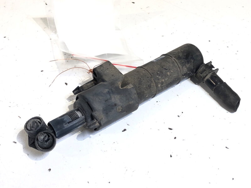 Ostřikovač světla levý přední Mercedes-benz Class E T-model (S212) 2009 - 2016 A2128600147