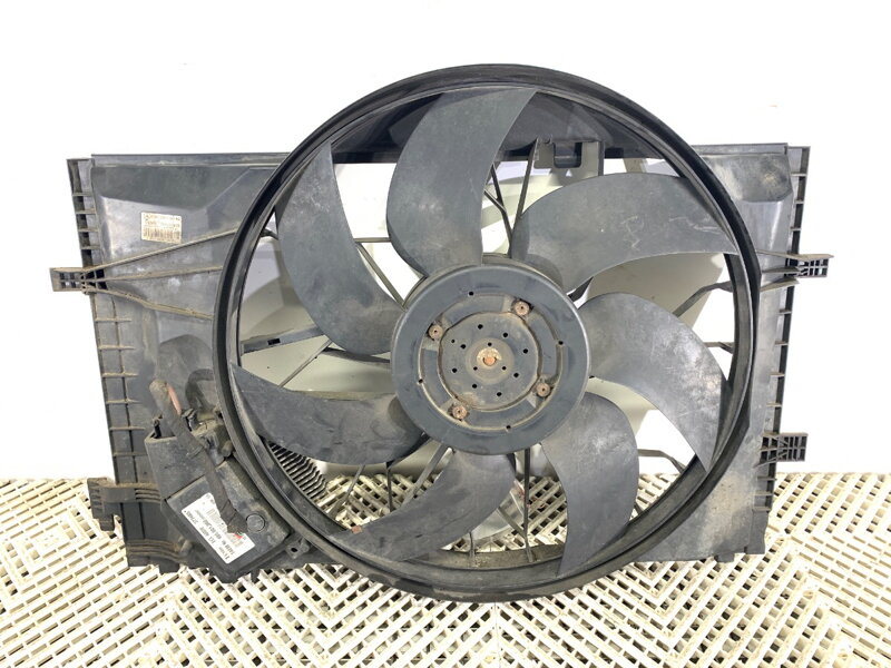 Ventilátor chladiče Mercedes-benz Class C (W203) 2000 - 2007 A2035000193