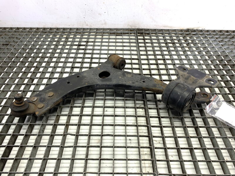 Rameno levé přední Ford Focus III Turnier 2010 - 2022