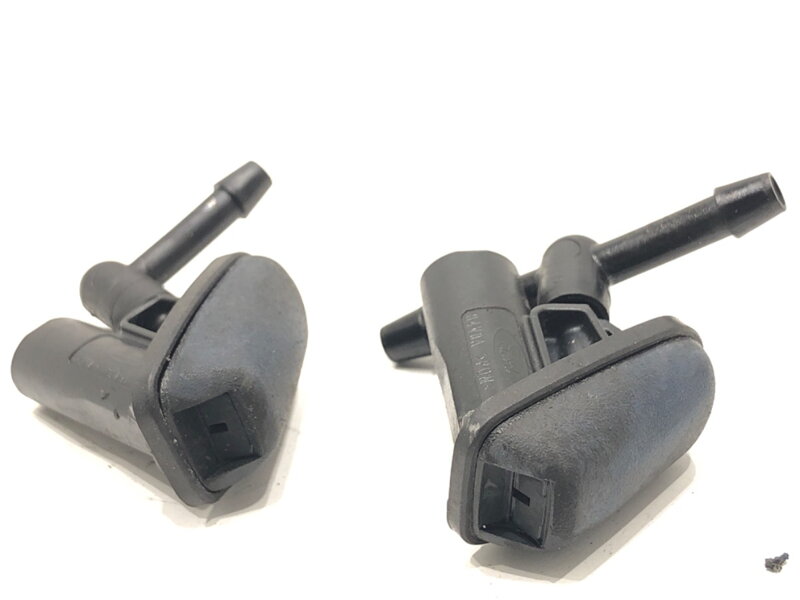 Trysky ostřikovačů Ford Focus III Turnier 2010 - 2022