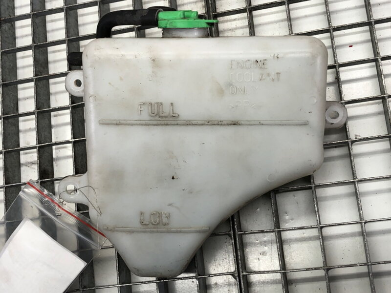 Vyrovnávací nádobka chladicí kapaliny Suzuki SX4 (EY, GY) 2006 - 2022