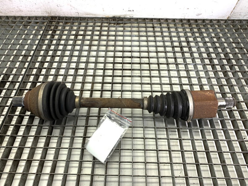 Poloosa levá přední VW Passat B8 Variant (3G5, CB5) 2014 - 2022