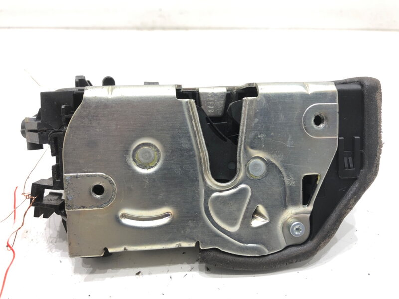 Zámek dveří pravý zadní BMW 3 (E90) 2004 - 2012 A048315