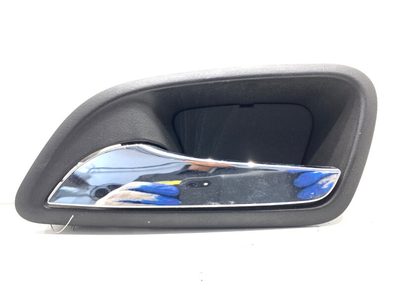 Klika vnitřní levá zadní Chevrolet Cruze Liftback (J305) 2010 - 2022 96845901