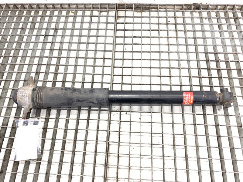 Tlumič levý zadní VW Passat B8 Variant (3G5, CB5) 2014 - 2022