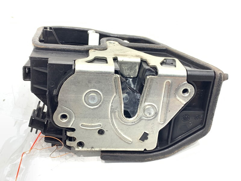 Zámek dveří pravý přední BMW 5 (E60) 2003 - 2010 7202146