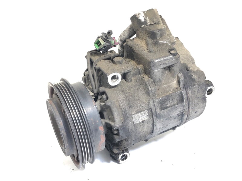 Kompresor klimatizace VW Passat B5 . 5 (3B3) 2000 - 2005 8D0260808