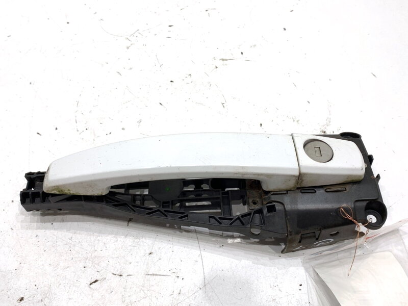 Klika vnější levá přední Opel Insignia A Sports Tourer (G09) 2008 - 2017