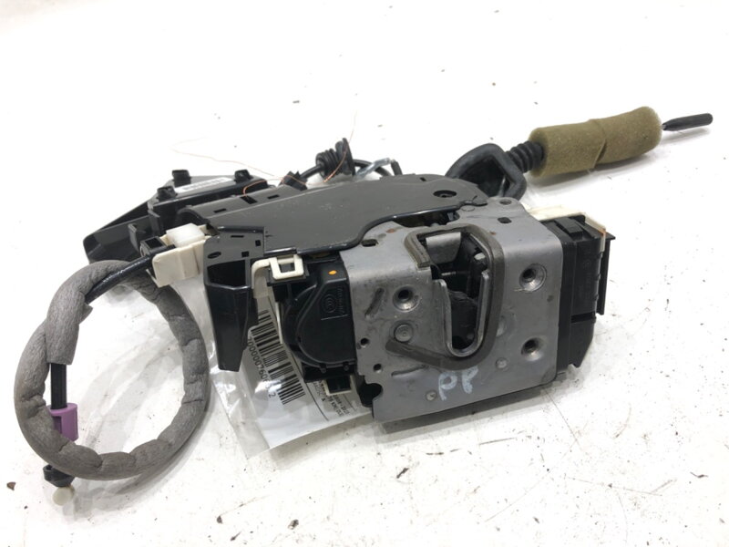 Zámek dveří pravý přední Mercedes-benz Class GLK (X204) 2008 - 2015 A2047201835