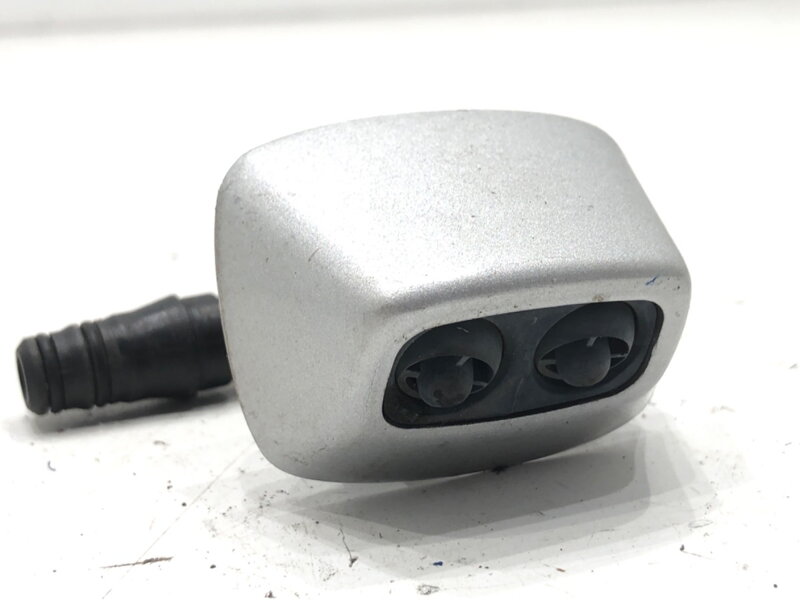 Ostřikovač světla pravý přední Opel Vectra C (Z02) 2002 - 2009