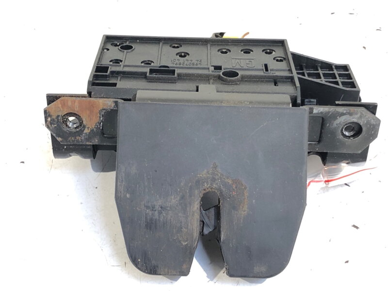 Zámek víka kufru zadní Opel Signum Liftback (Z03) 2003 - 2008 24441401