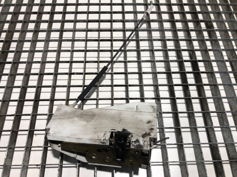 Zámek dveří levý přední Ford Transit Autobus (E_ _) 1994 - 2000