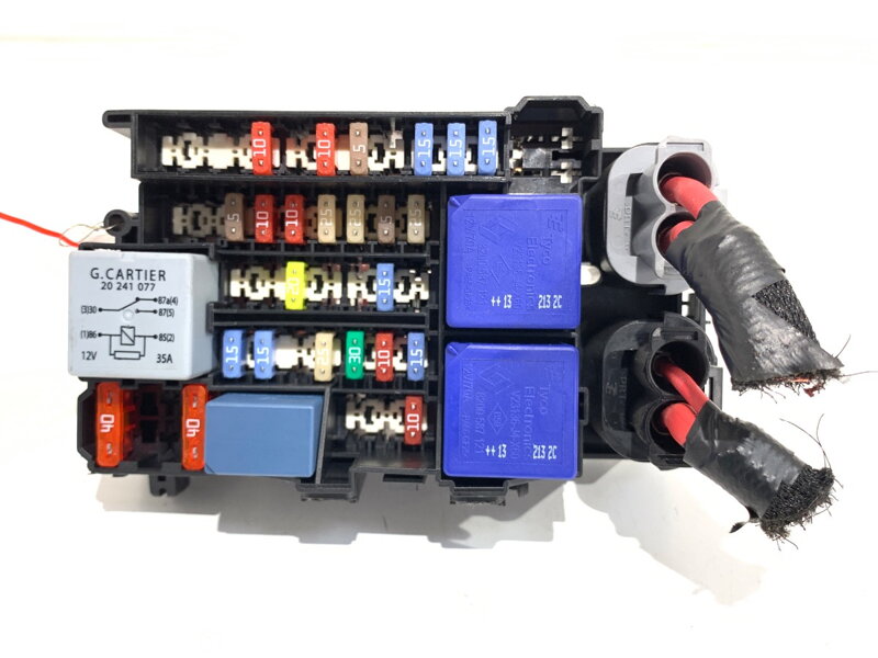 Pojistková skříňka Renault Megane III Liftback (BZ0/1_, B3_) 2008 - 2022 1801330-1