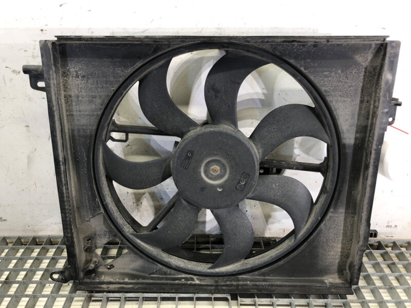 Ventilátor chladiče Renault Megane IV Liftback (B9A/M/N_) 2015 - 2022 214813939R