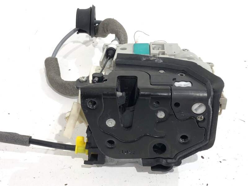 Zámek dveří pravý přední Audi Q5 (FYB, FYG) 2016 - 2022 8X1837016C