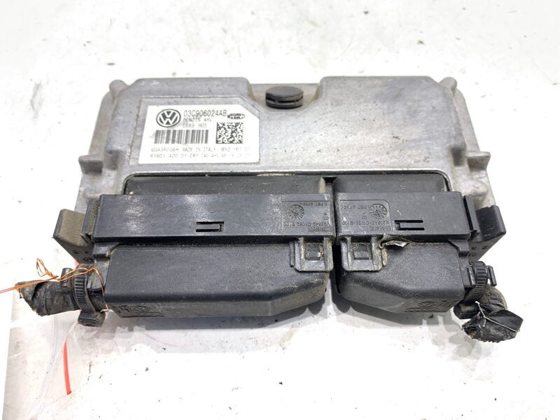 Řídicí jednotka motoru Skoda Fabia I Combi (6Y5) 2000 - 2007 03C906024AB