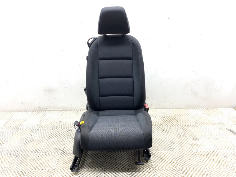 Sedadlo pravé přední VW Golf VI (5K1) 2008 - 2014