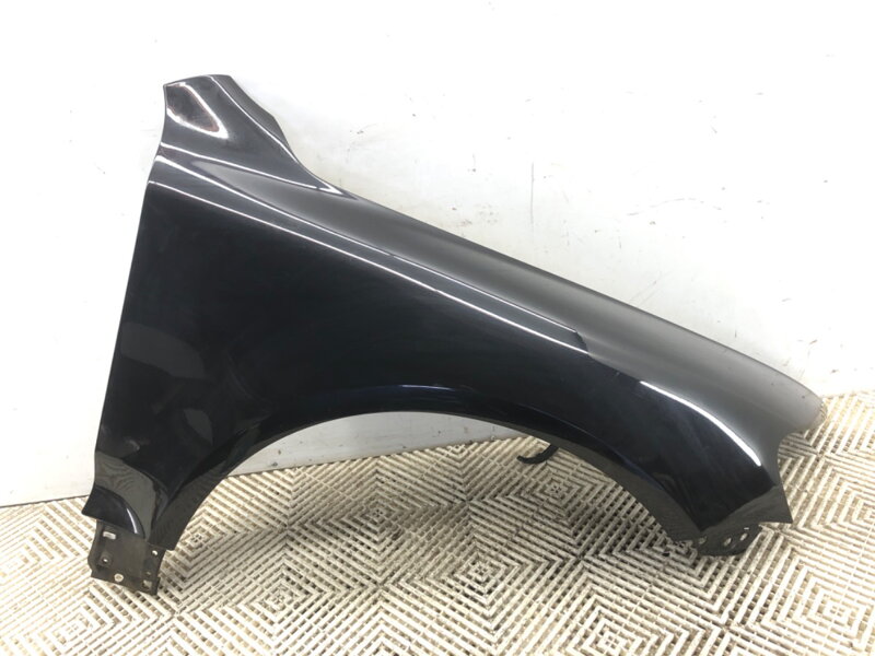 Blatník pravý přední VW Touareg (7LA, 7L6, 7L7) 2002 - 2013