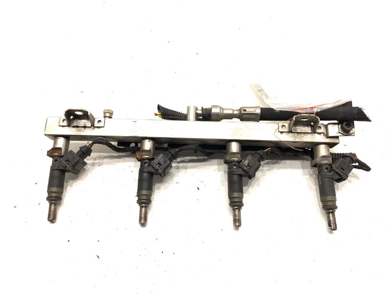 Vstřikovací rampa BMW 3 (E46) 1997 - 2005 7506158