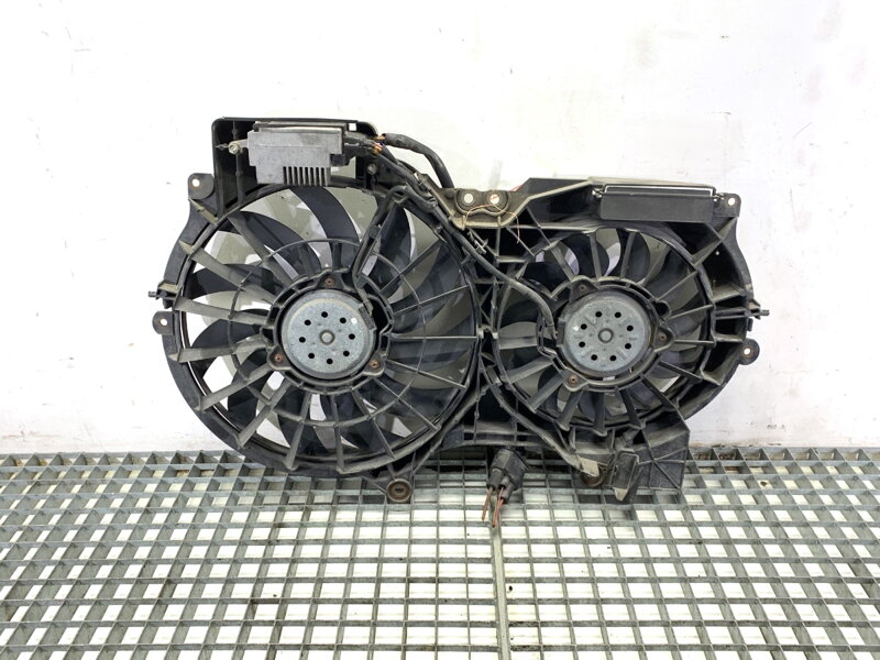 Ventilátor chladiče Audi A6 C6 Avant (4F5) 2004 - 2011 4F0121003E