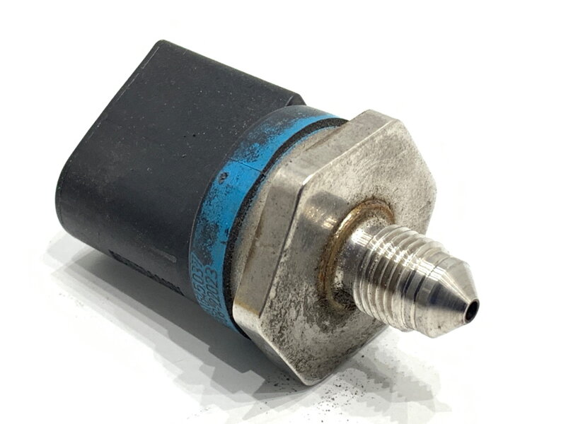 Čidlo tlaku paliva Audi A6 C6 Avant (4F5) 2004 - 2011 06H906051A