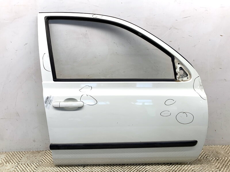 Dveře pravé přední Nissan Micra III (K12) 2002 - 2010