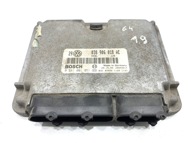 Řídicí jednotka motoru Audi A3 (8L1) 1996 - 2006 038906018AE 0281001851