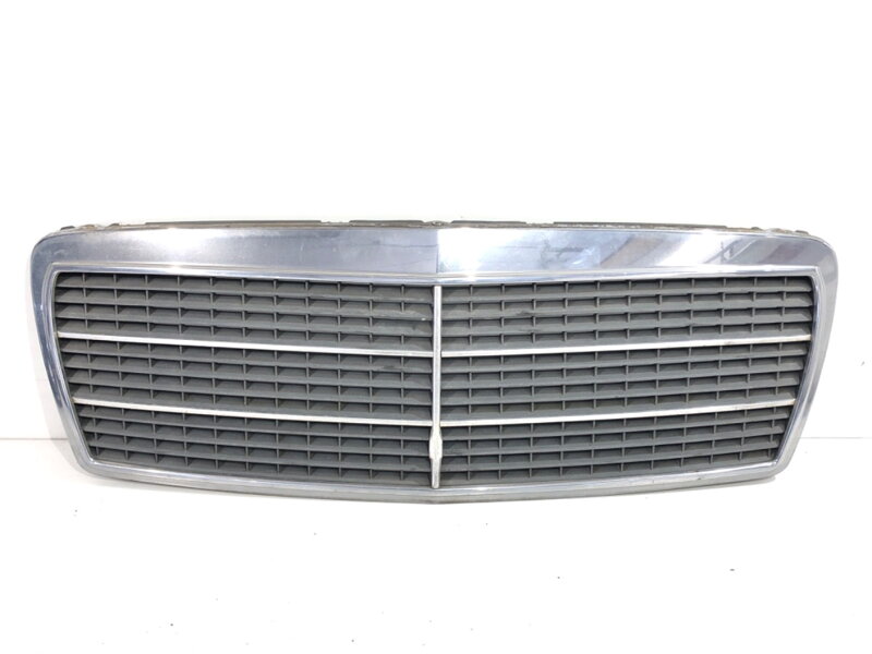 Maska chladiče grill Mercedes-benz Class E (W210) 1995 - 2003 2108880023