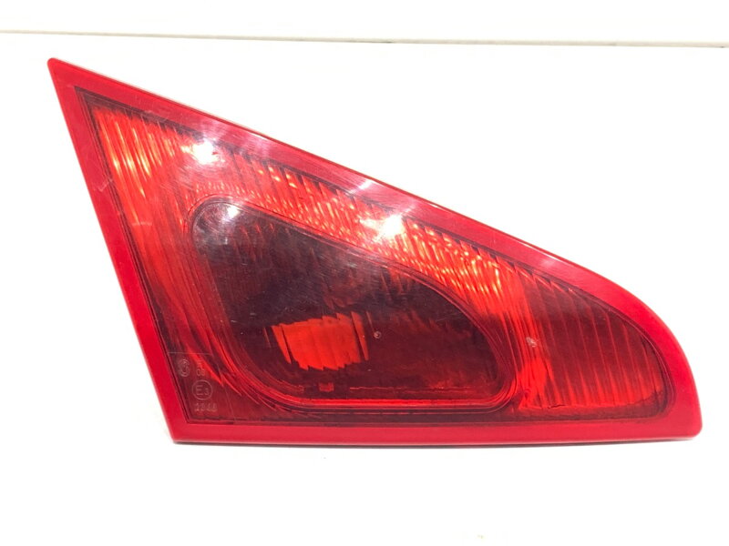 Světlo zadní levé vnitřní Mitsubishi Colt VI (Z3_A, Z2_A) 2002 - 2012 MN105623