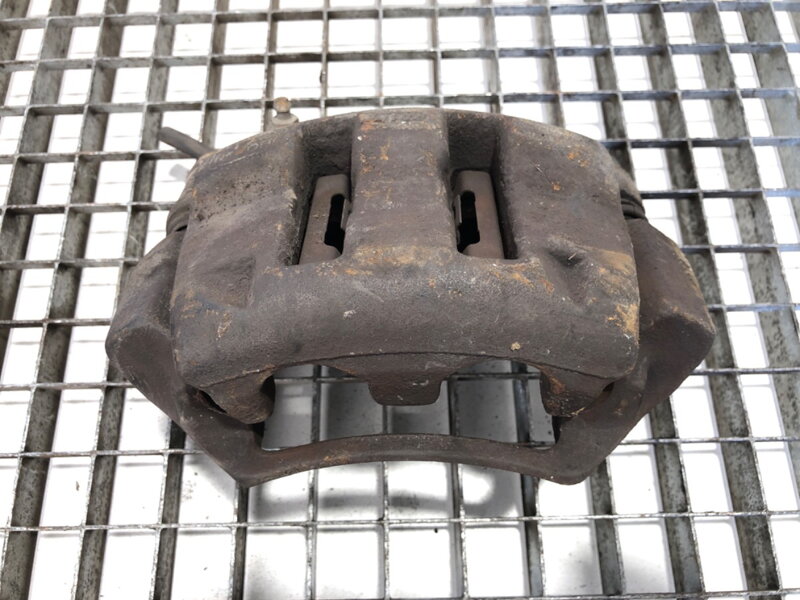 Brzdový třmen pravý přední Renault Master II (FD) 1998 - 2022